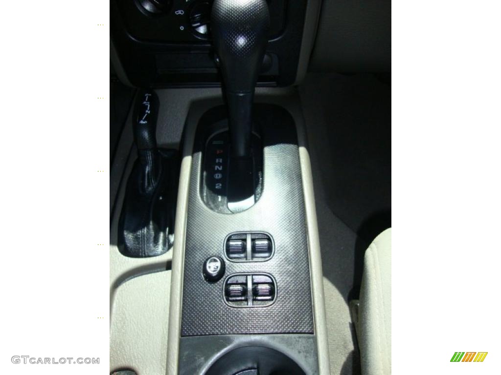 2007 Liberty Sport 4x4 - Jeep Green Metallic / Khaki photo #40