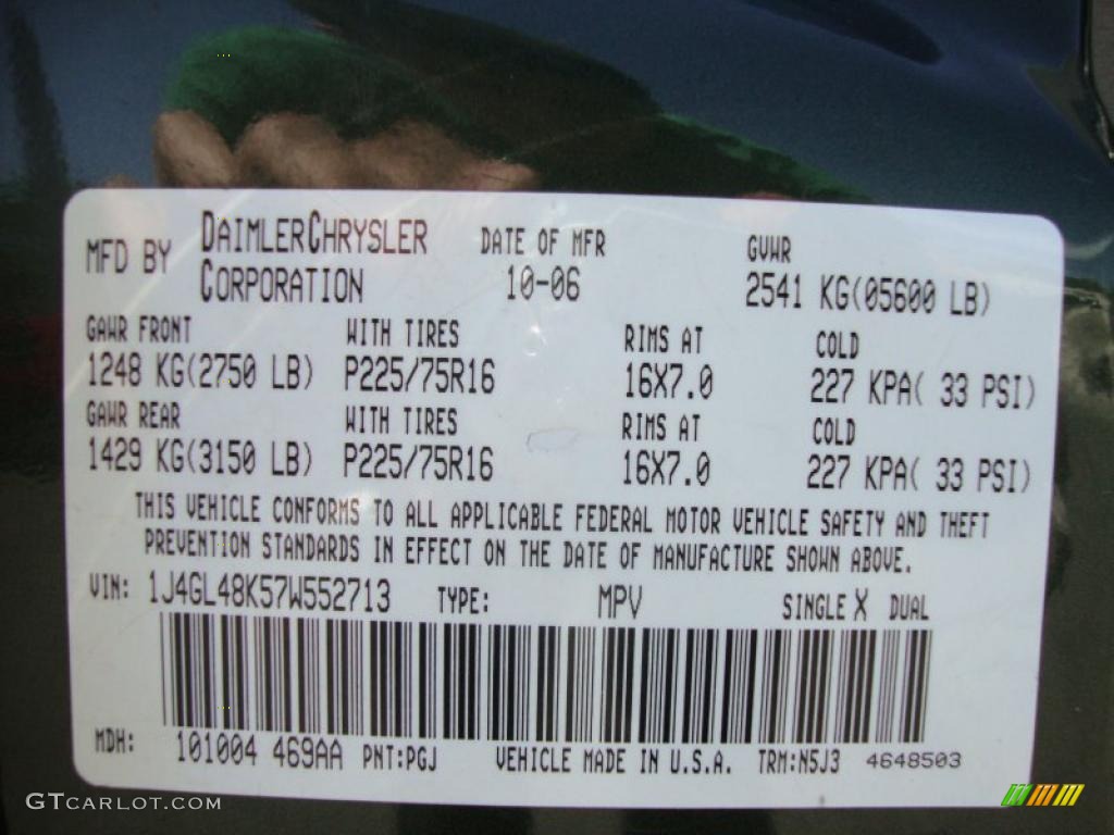 2007 Liberty Sport 4x4 - Jeep Green Metallic / Khaki photo #44