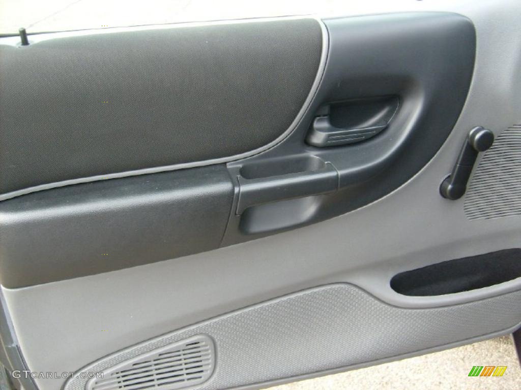 2004 Ranger XLT SuperCab 4x4 - Dark Green Metallic / Flint Gray photo #12