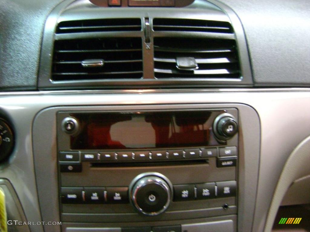 2009 Aura XR - Red Jewel Tintcoat / Gray photo #12
