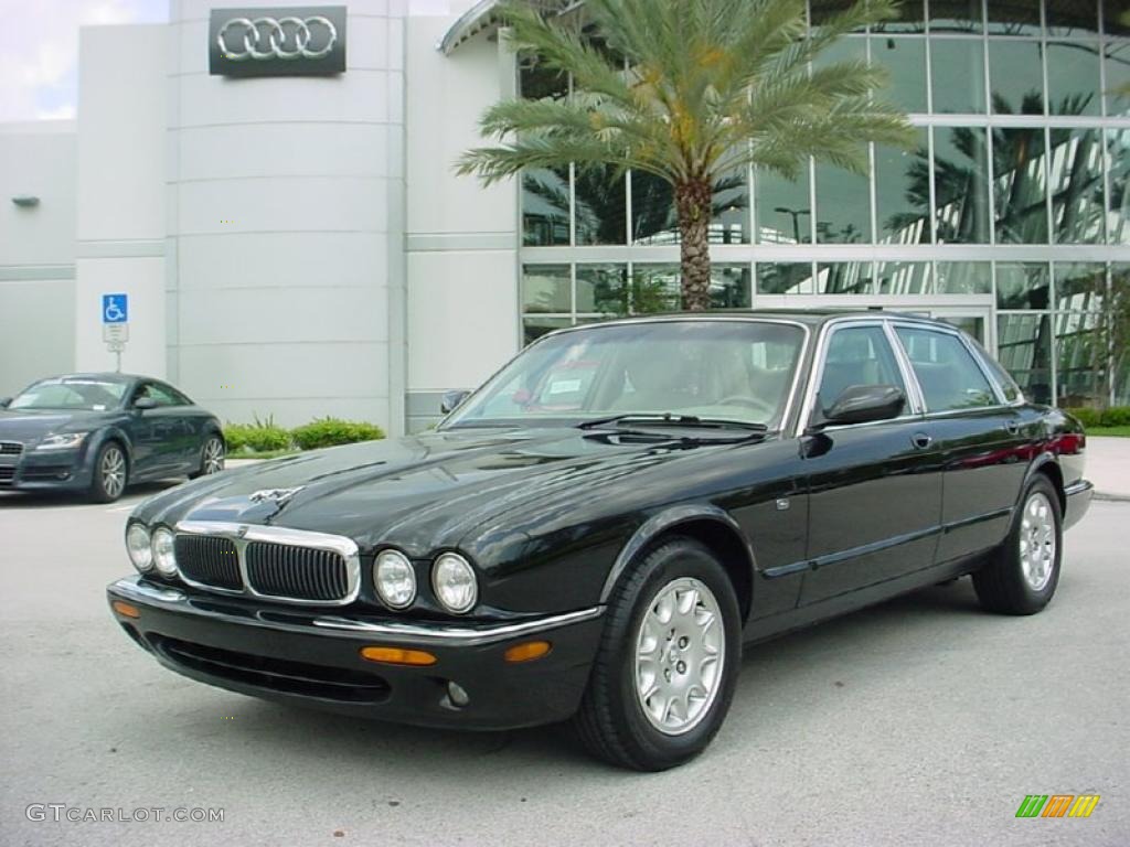 2000 XJ XJ8 - Anthracite Mica / Cashmere photo #1