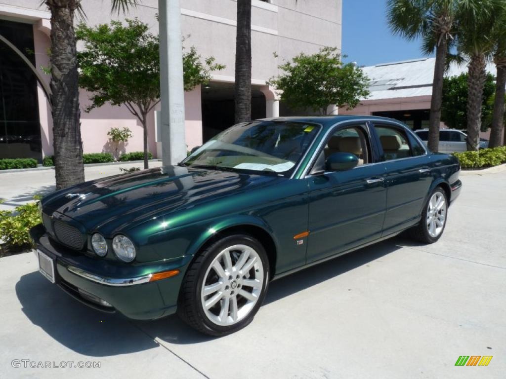 2004 XJ XJR - Jaguar Racing Green Metallic / Sand photo #1