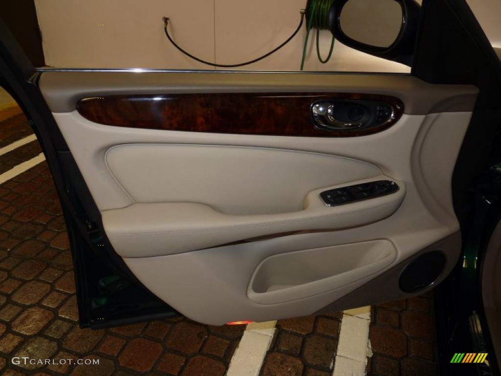 2004 XJ XJR - Jaguar Racing Green Metallic / Sand photo #19