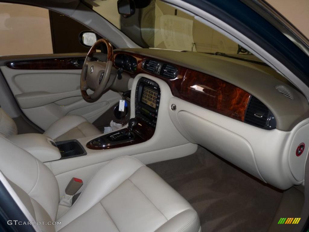 2004 XJ XJR - Jaguar Racing Green Metallic / Sand photo #28