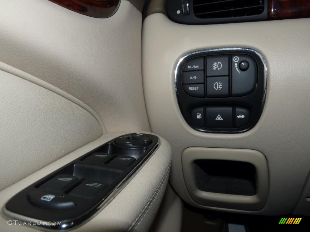 2004 XJ XJR - Jaguar Racing Green Metallic / Sand photo #38