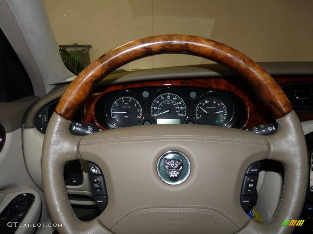 2004 XJ XJR - Jaguar Racing Green Metallic / Sand photo #39