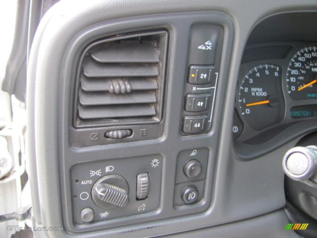 2003 Silverado 2500HD LS Extended Cab 4x4 - Summit White / Dark Charcoal photo #9