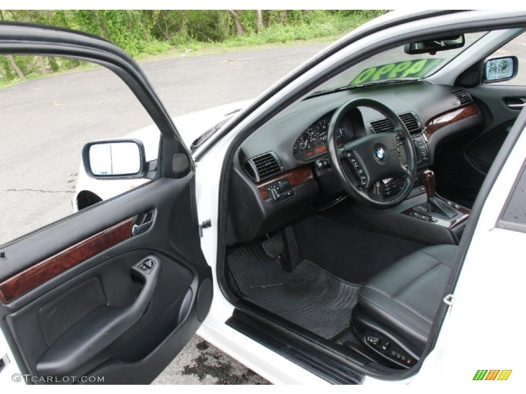 2004 3 Series 325xi Sedan - Alpine White / Black photo #10