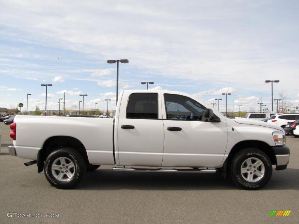 2008 Ram 1500 ST Quad Cab 4x4 - Bright White / Medium Slate Gray photo #10