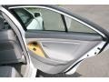 Super White - Camry XLE V6 Photo No. 15