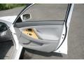 Super White - Camry XLE V6 Photo No. 16
