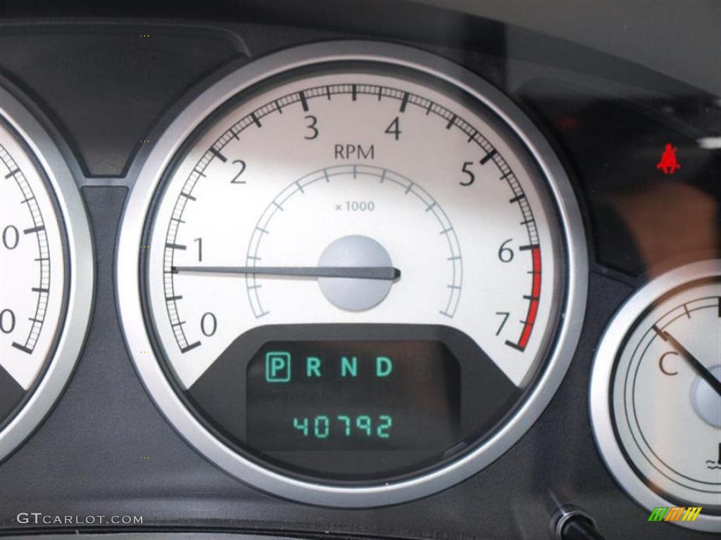 2008 Town & Country Touring - Deep Crimson Crystal Pearlcoat / Medium Slate Gray/Light Shale photo #14