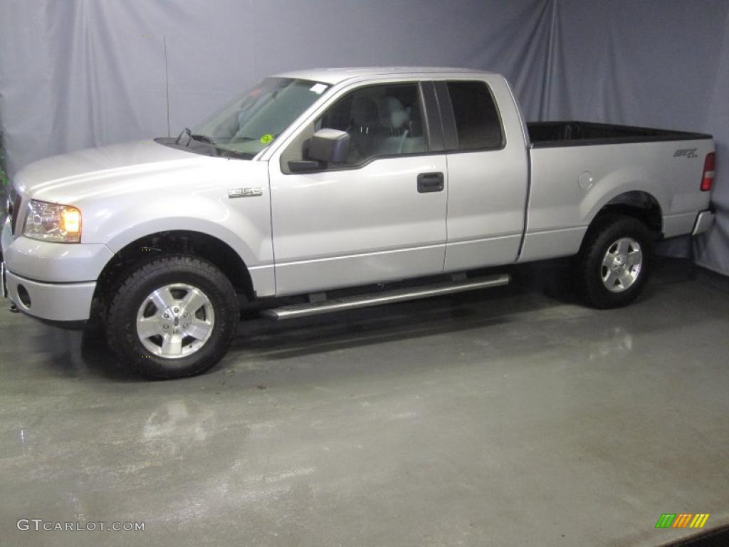 2006 F150 STX SuperCab 4x4 - Silver Metallic / Medium/Dark Flint photo #2