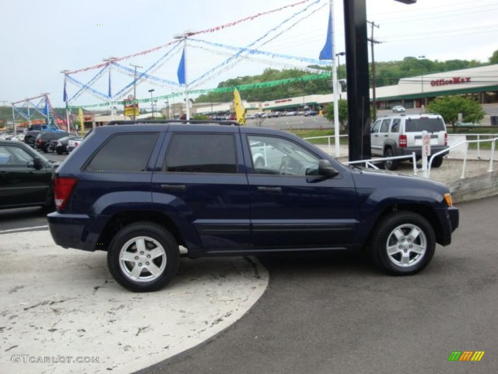 2006 Grand Cherokee Laredo 4x4 - Midnight Blue Pearl / Medium Slate Gray photo #5