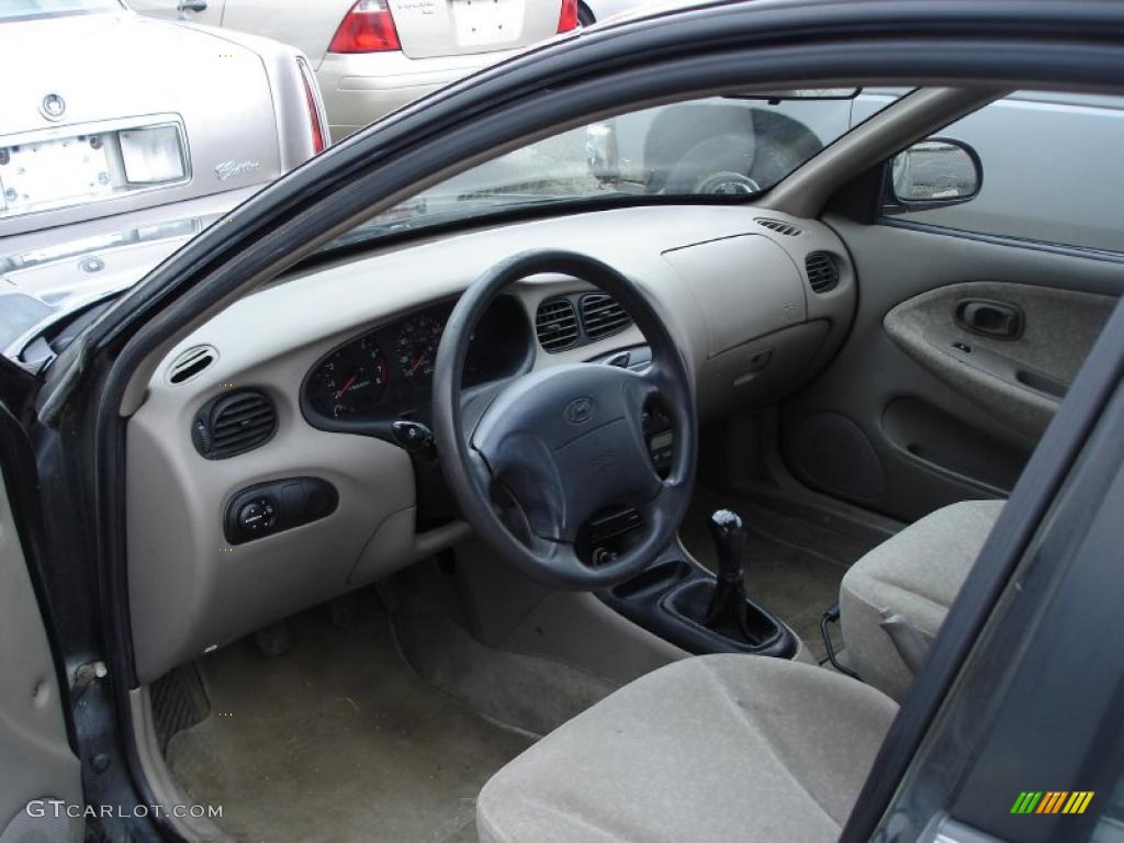 2000 Elantra GLS Sedan - Ebony Black / Beige photo #3