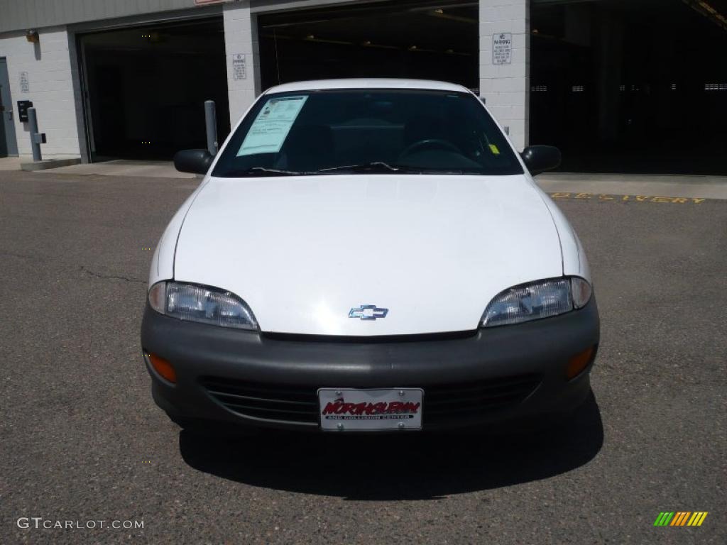 1997 Cavalier Coupe - Bright White / Graphite photo #2