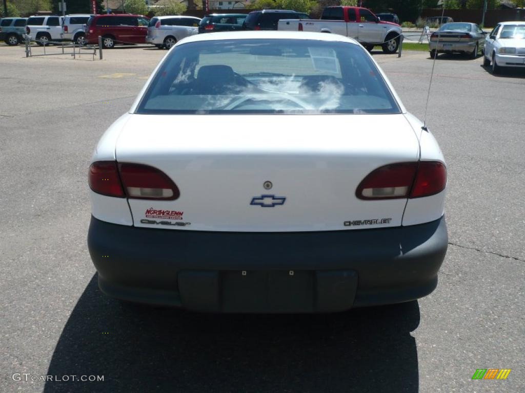 1997 Cavalier Coupe - Bright White / Graphite photo #5