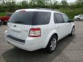Oxford White - Taurus X Limited AWD Photo No. 3