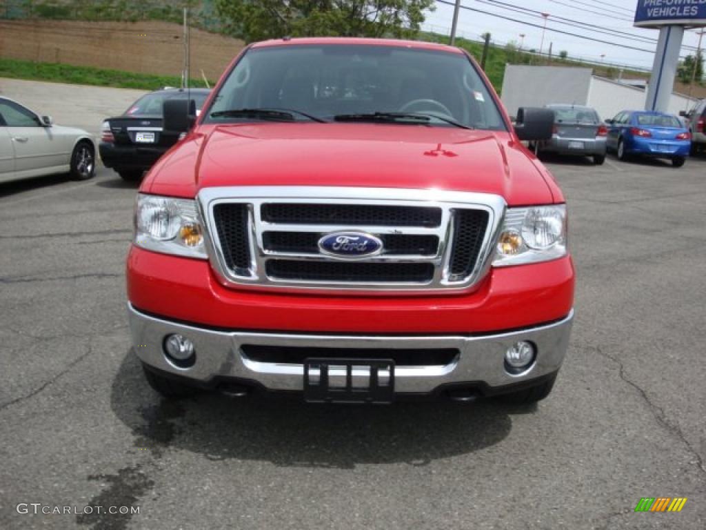 2008 F150 XLT SuperCrew 4x4 - Bright Red / Medium Flint Grey photo #11