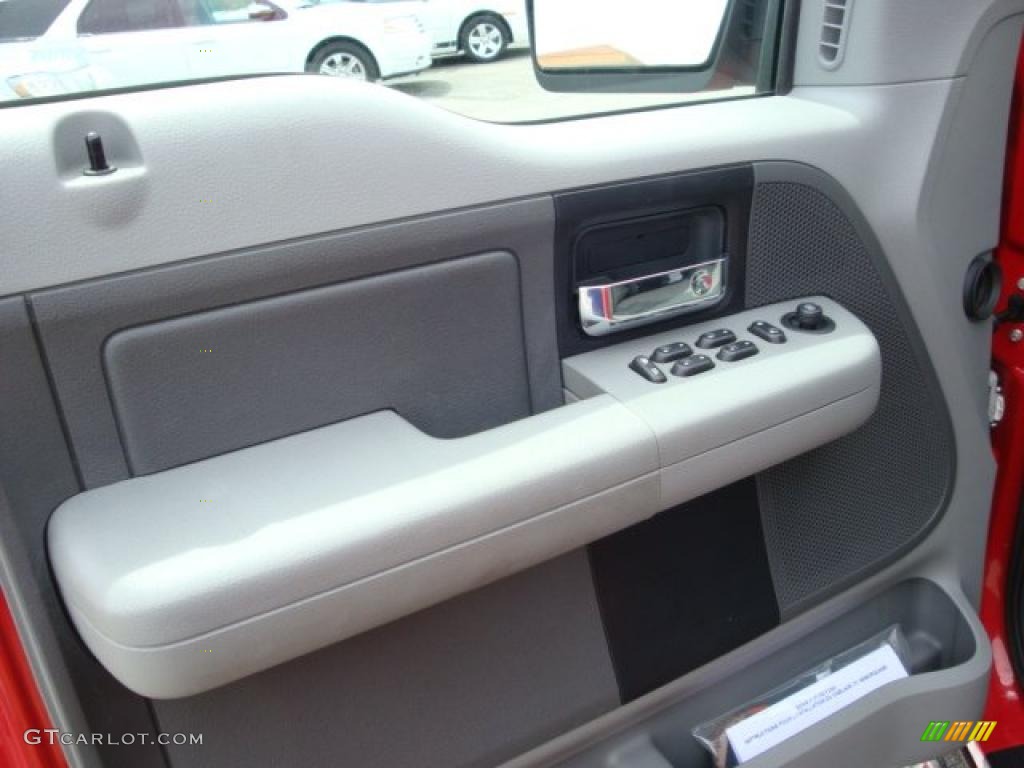 2008 F150 XLT SuperCrew 4x4 - Bright Red / Medium Flint Grey photo #16