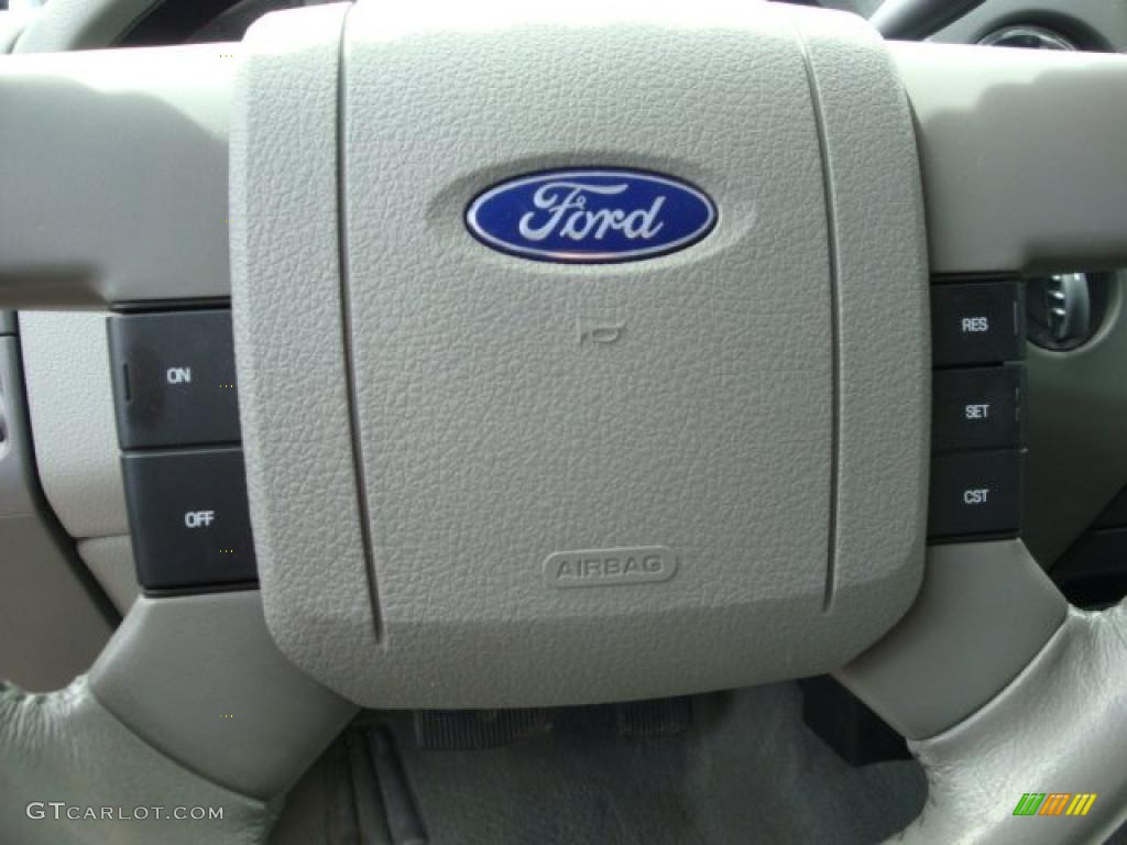 2008 F150 XLT SuperCrew 4x4 - Bright Red / Medium Flint Grey photo #17