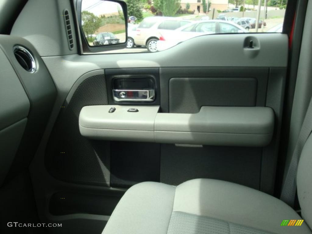 2008 F150 XLT SuperCrew 4x4 - Bright Red / Medium Flint Grey photo #18