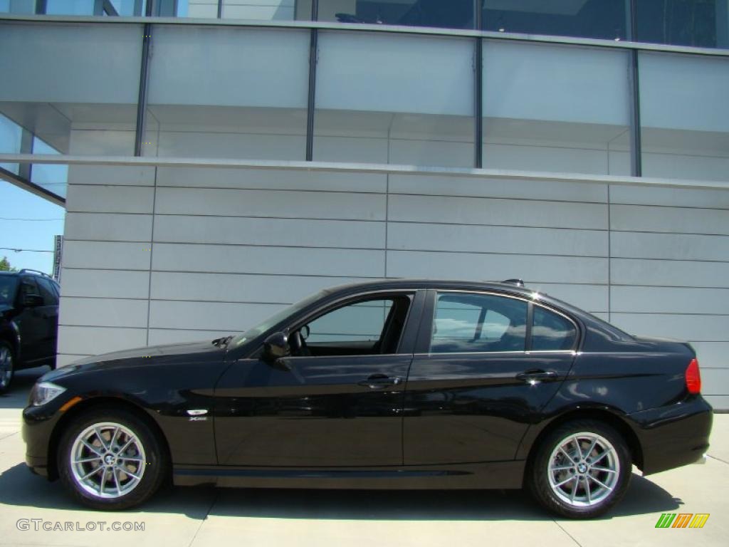 2010 3 Series 328i xDrive Sedan - Black Sapphire Metallic / Black photo #3