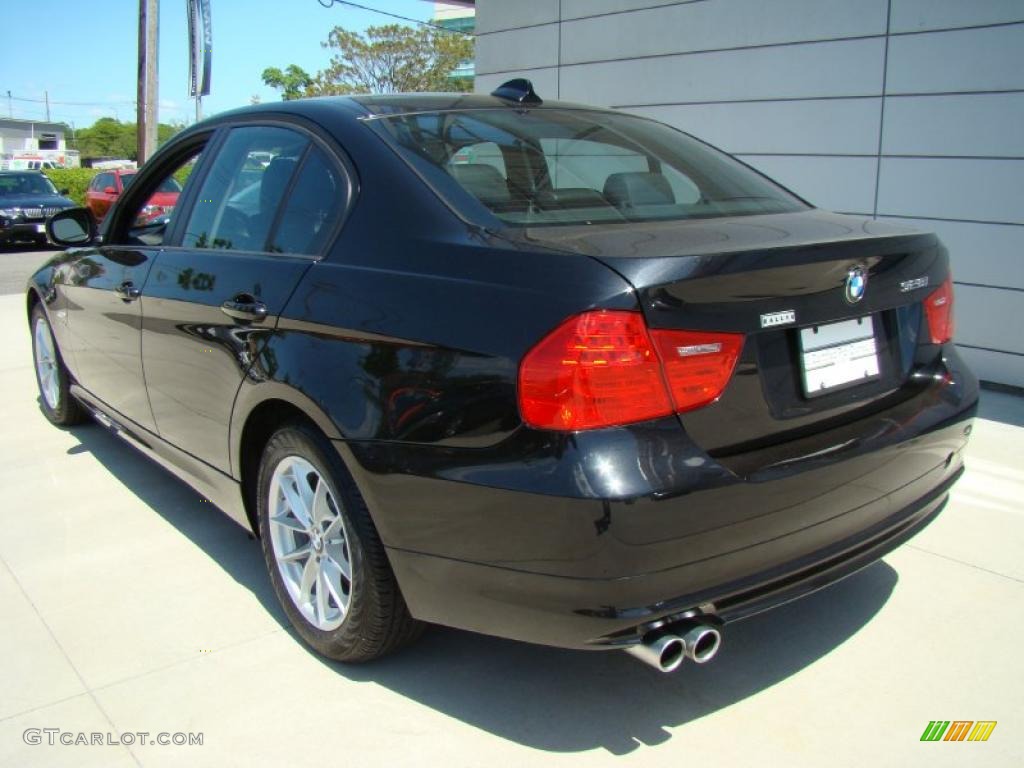 2010 3 Series 328i xDrive Sedan - Black Sapphire Metallic / Black photo #4