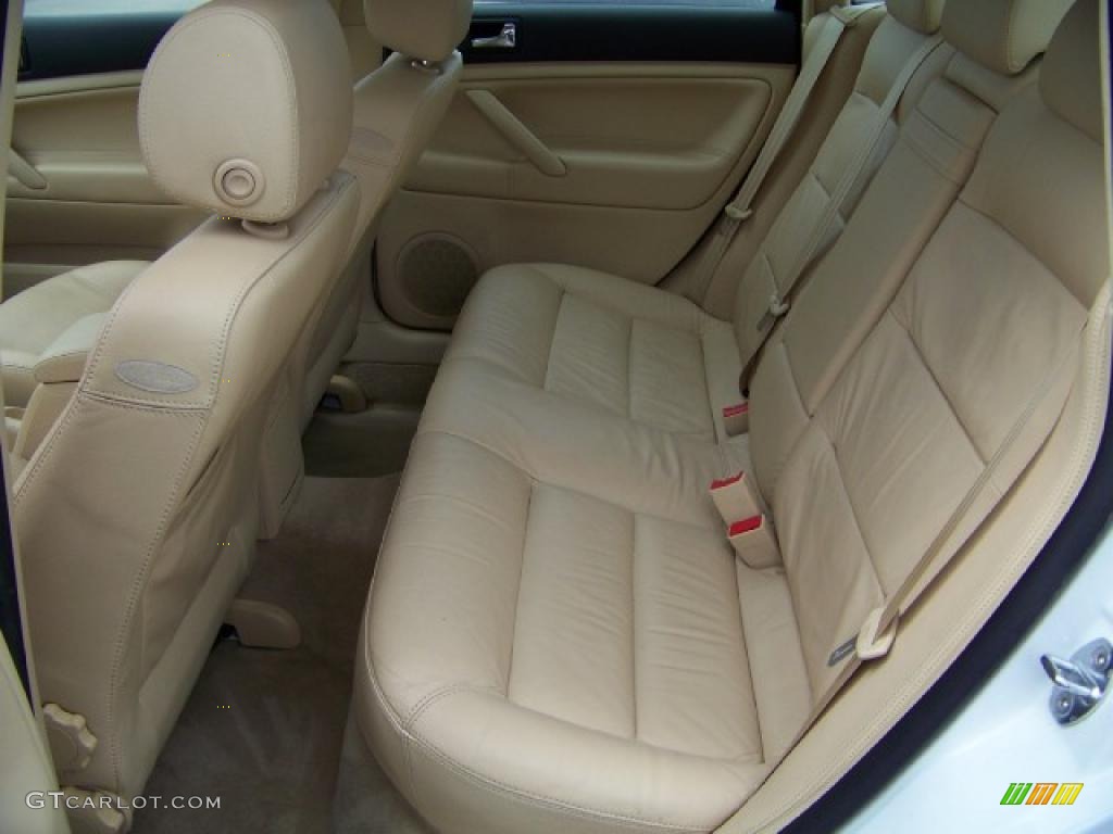 2002 Passat GLS Sedan - Candy White / Beige photo #8
