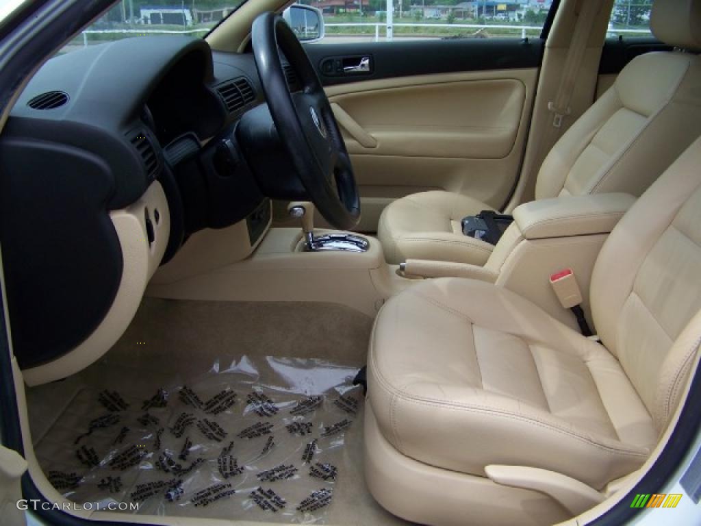 2002 Passat GLS Sedan - Candy White / Beige photo #9