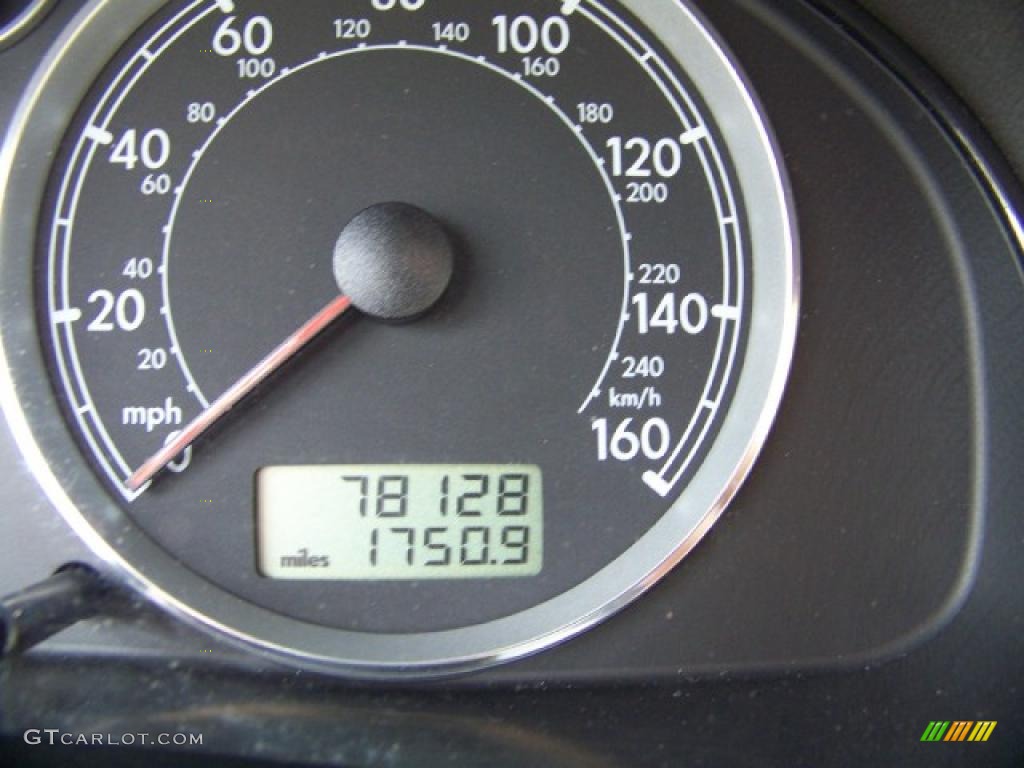 2002 Passat GLS Sedan - Candy White / Beige photo #12