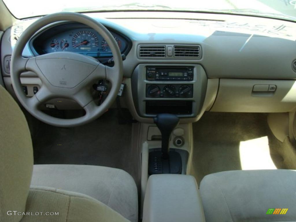 2002 Galant ES - Bodega Beige Pearl / Tan photo #11