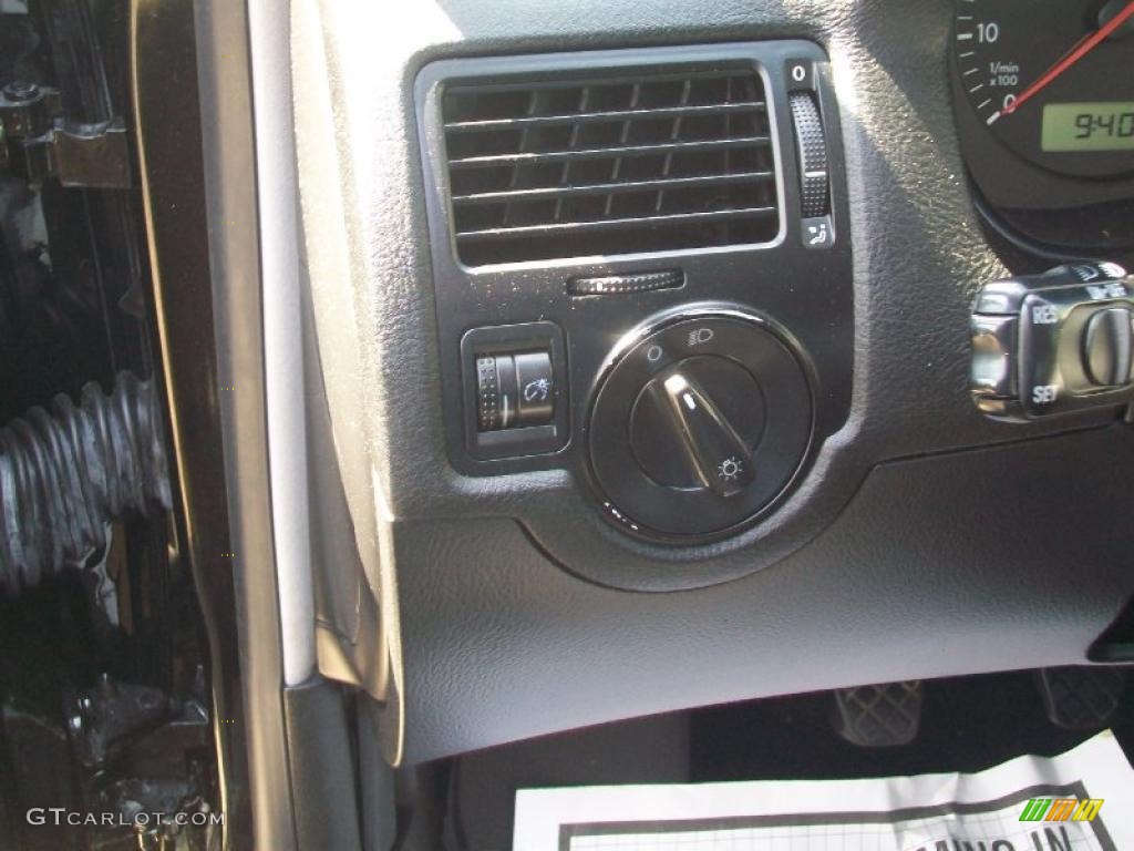 2002 Jetta GLI  VR6 Sedan - Black / Black photo #12