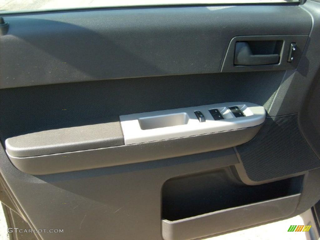 2009 Escape XLT V6 4WD - Black Pearl Slate Metallic / Charcoal photo #12