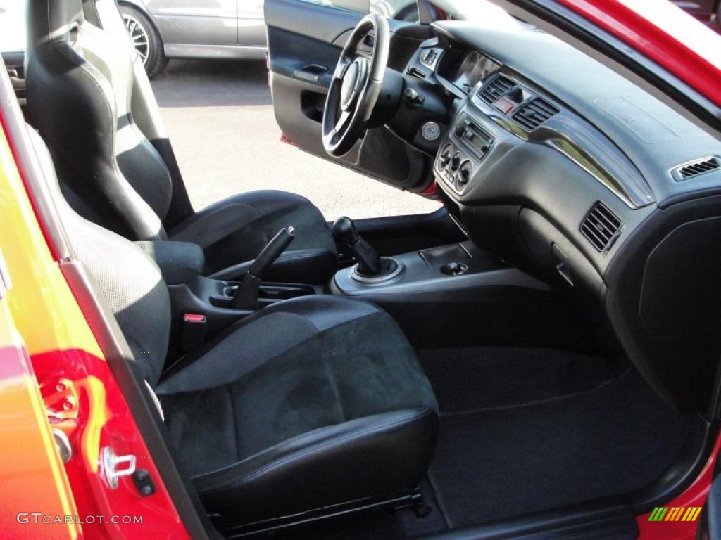 2006 Lancer Evolution IX - Rally Red / Black Alcantara photo #9