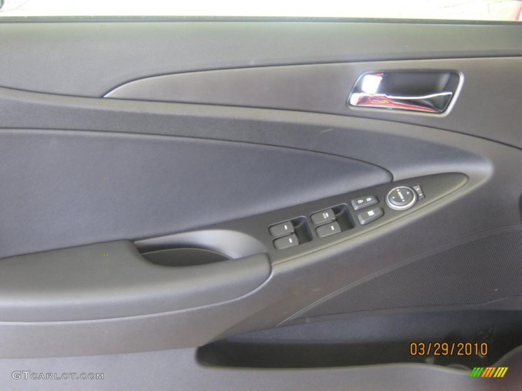 2011 Sonata SE - Venetian Red / Black photo #11