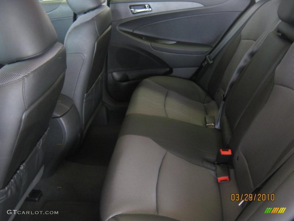 2011 Sonata SE - Venetian Red / Black photo #18