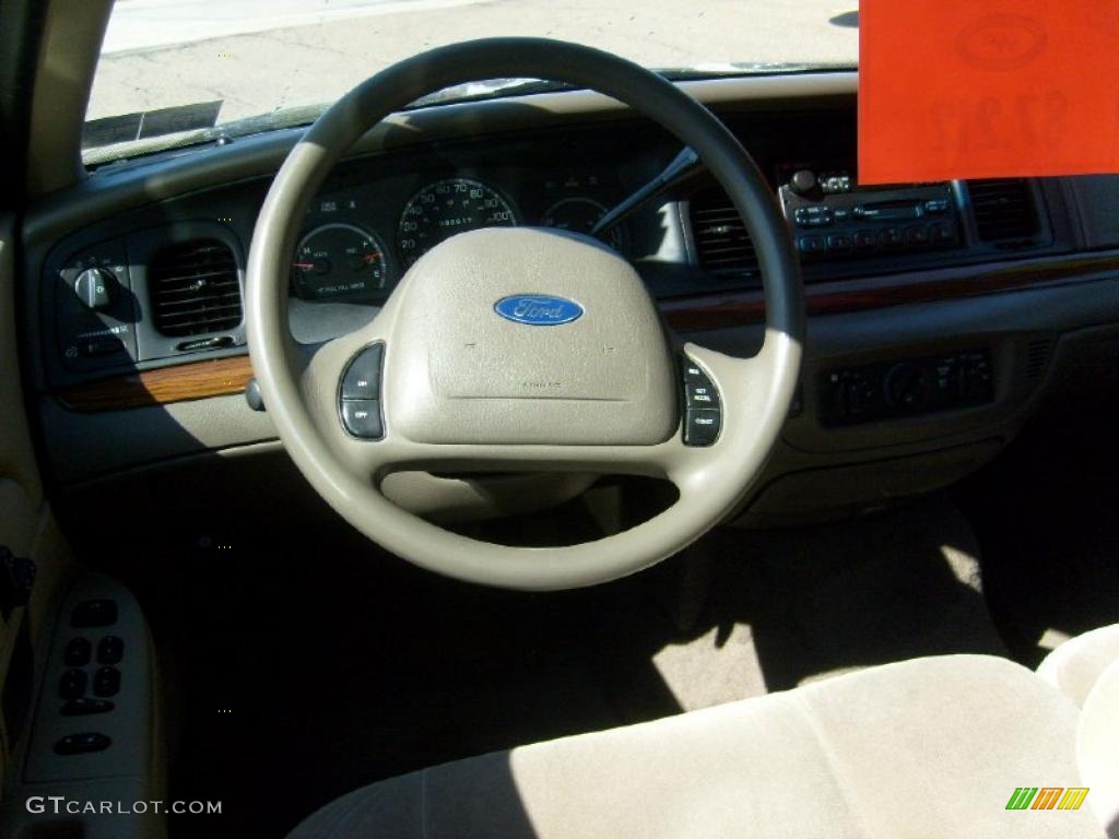 2004 Crown Victoria LX - Arizona Beige Metallic / Medium Parchment photo #14
