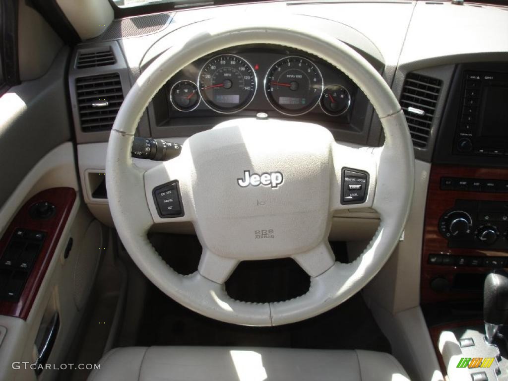 2006 Grand Cherokee Limited 4x4 - Stone White / Dark Khaki/Light Graystone photo #13