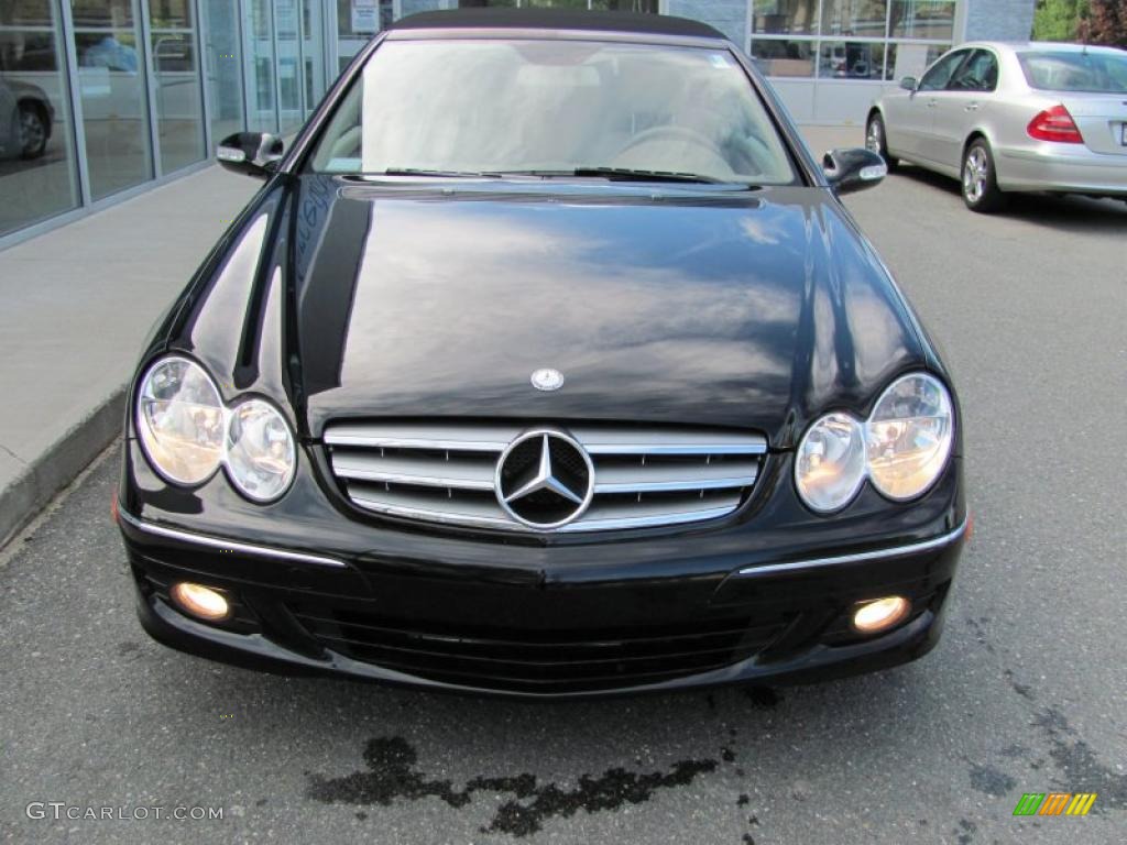 Black Mercedes-Benz CLK