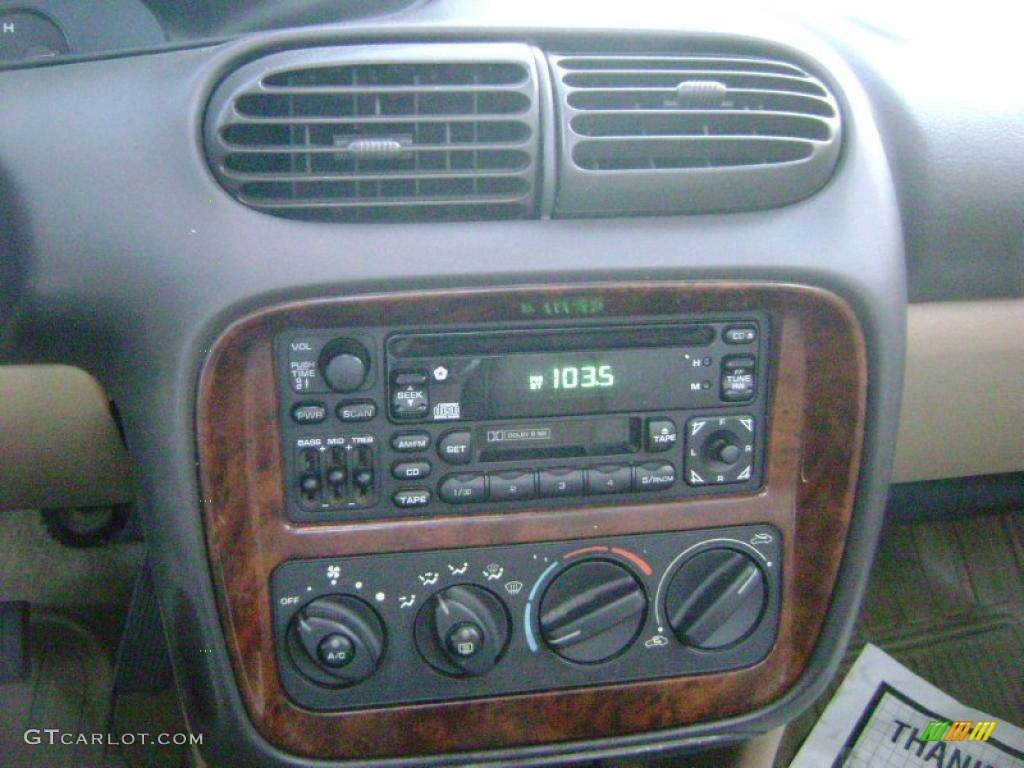1996 Sebring JXi Convertible - Radiant Fire Red / Beige photo #14