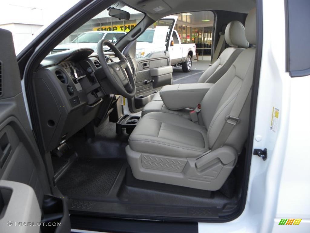 2010 F150 XL Regular Cab - Oxford White / Medium Stone photo #8