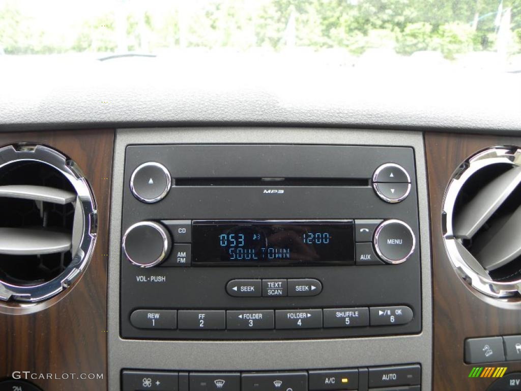 2011 F250 Super Duty Lariat Crew Cab 4x4 - White Platinum Metallic Tri-Coat / Adobe Two Tone Leather photo #21
