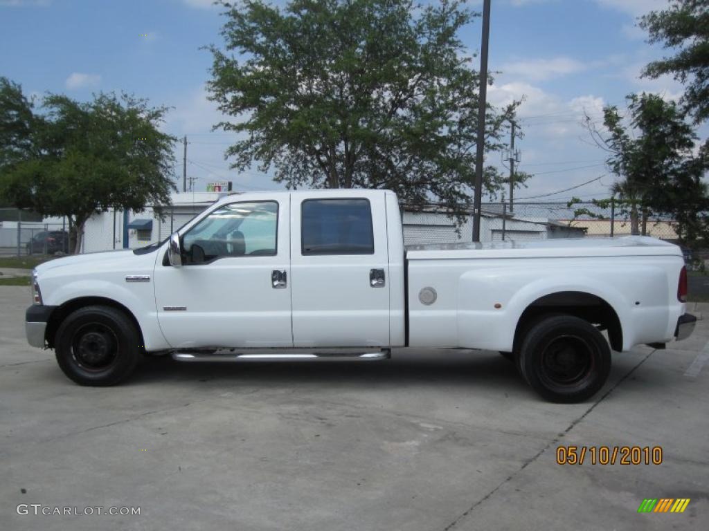 2006 F350 Super Duty XL Crew Cab Dually - Oxford White / Medium Flint photo #7