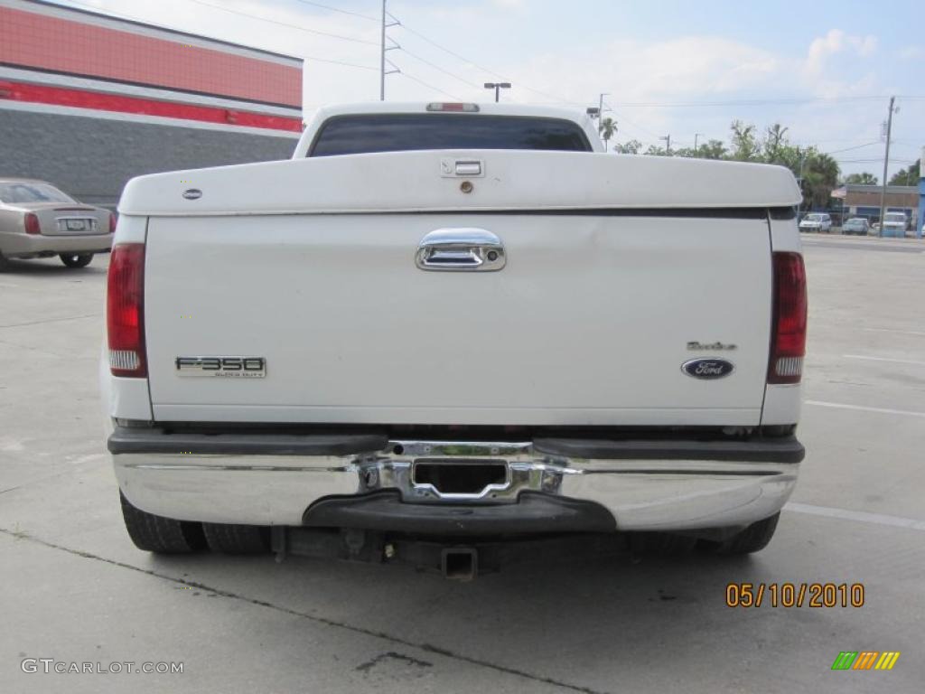 2006 F350 Super Duty XL Crew Cab Dually - Oxford White / Medium Flint photo #13