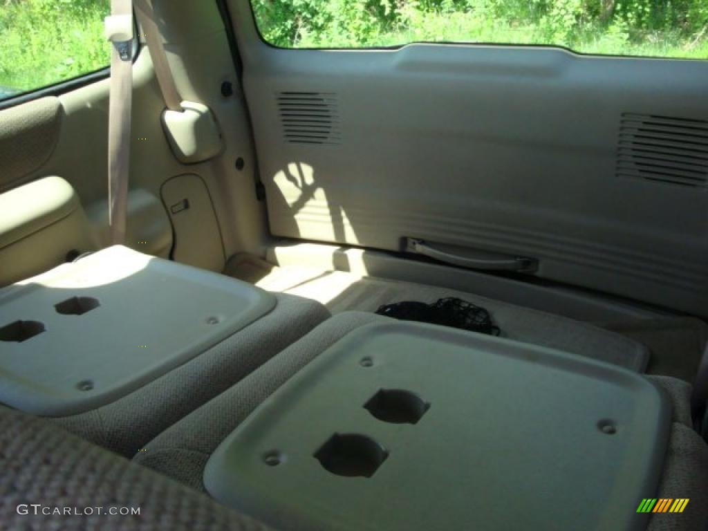 2000 Montana  - Blue-Black Metallic / Taupe photo #10