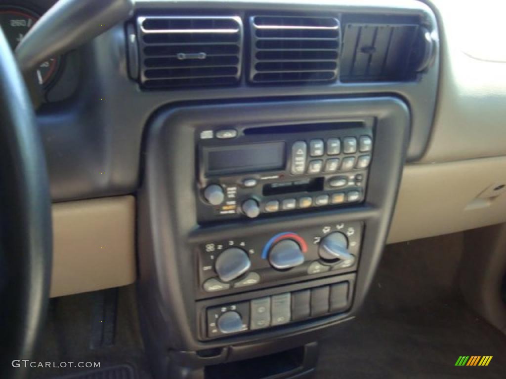 2000 Montana  - Blue-Black Metallic / Taupe photo #13