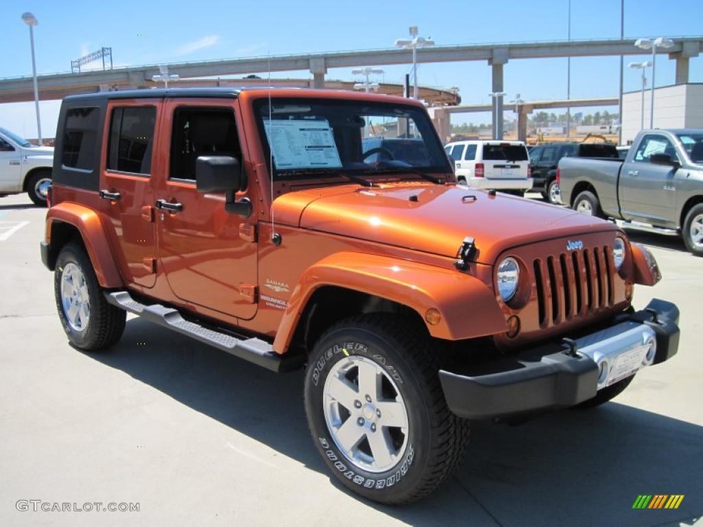 2010 Wrangler Unlimited Sahara 4x4 - Mango Tango Pearl / Dark Slate Gray/Medium Slate Gray photo #2