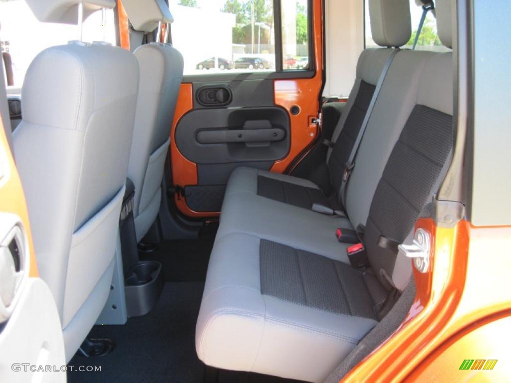 2010 Wrangler Unlimited Sahara 4x4 - Mango Tango Pearl / Dark Slate Gray/Medium Slate Gray photo #8