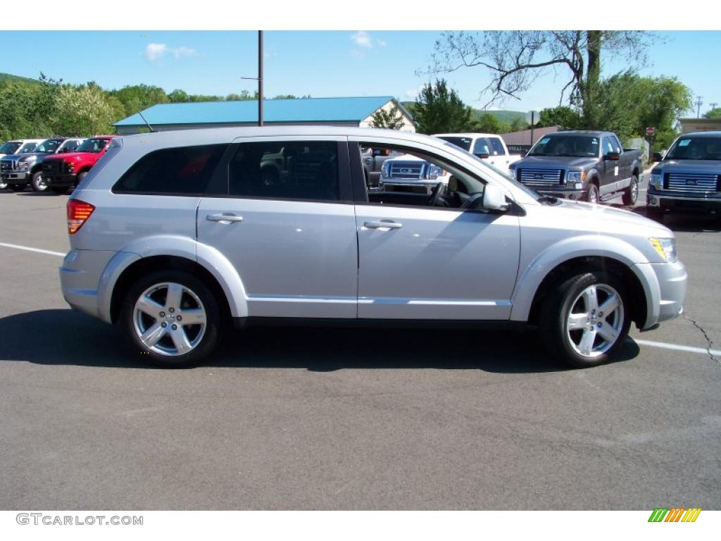 2009 Journey SXT AWD - Bright Silver Metallic / Dark Slate Gray/Light Graystone photo #4